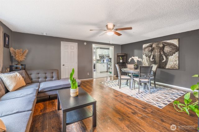 32916 26th Avenue SW, Federal Way, WA 98023