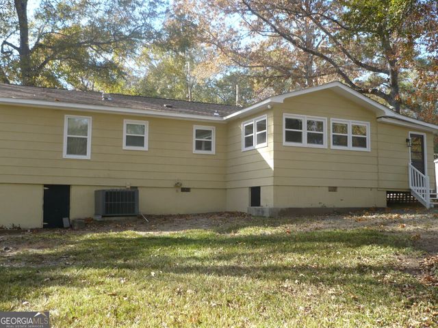 92 West Valley Drive, Fort Valley, GA 31030