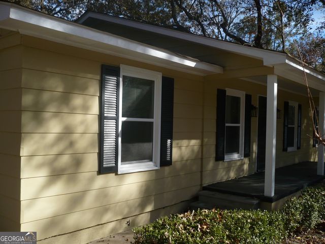 92 West Valley Drive, Fort Valley, GA 31030