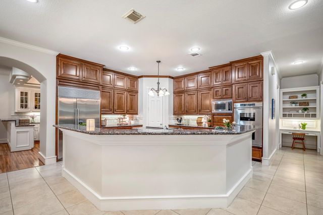 8806 Sterling Gate Circle, Spring, TX 77379