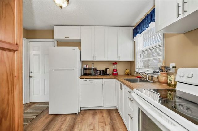 8513 Blue Ridge Boulevard, Kansas City, MO 64138