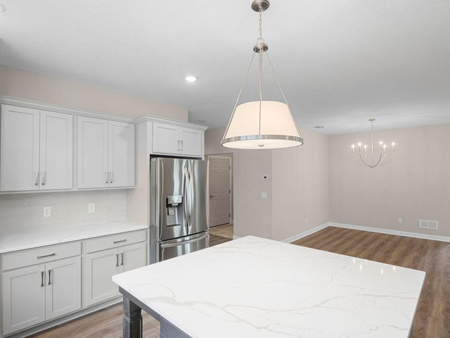 17721 Everest Avenue, Lakeville, MN 55044