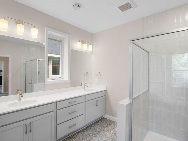17721 Everest Avenue, Lakeville, MN 55044