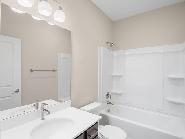 17721 Everest Avenue, Lakeville, MN 55044
