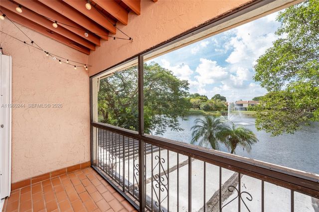 14271 Kendale Lakes Cir, Miami, FL 33183