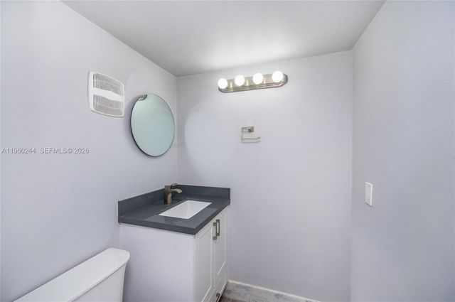 14271 Kendale Lakes Cir, Miami, FL 33183