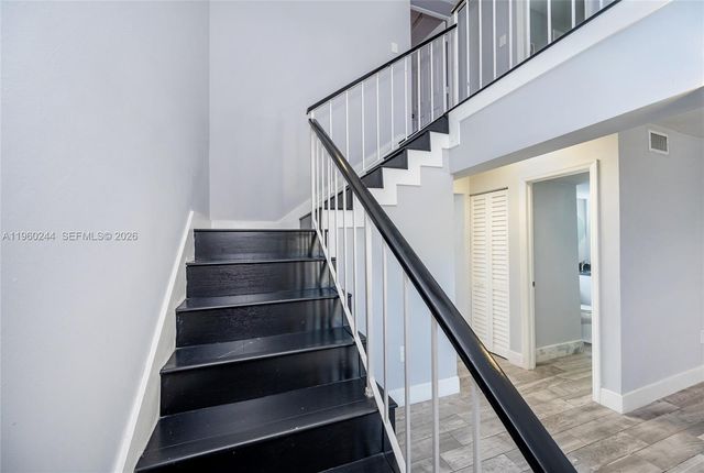 14271 Kendale Lakes Cir, Miami, FL 33183