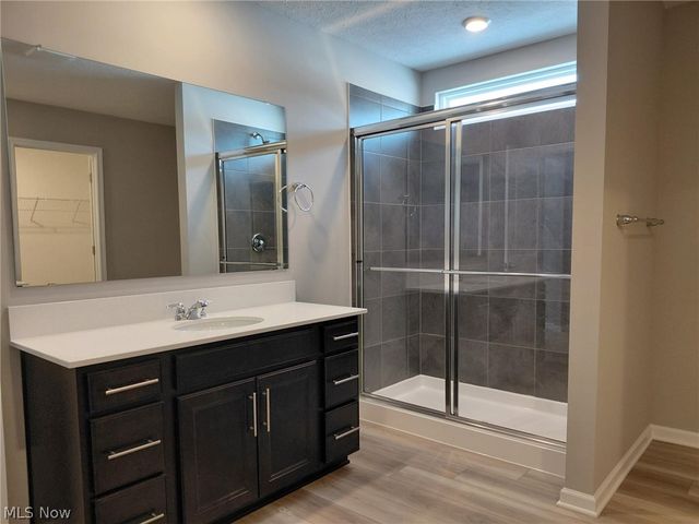 3777 Golden Wood Way, Green, OH 44685