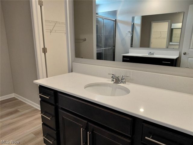 3777 Golden Wood Way, Green, OH 44685