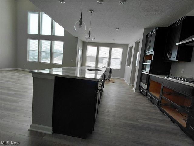 3777 Golden Wood Way, Green, OH 44685