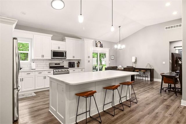 5005 WELBORN Lane, Kansas City, KS 66104