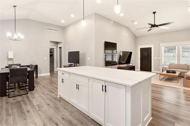 5005 WELBORN Lane, Kansas City, KS 66104