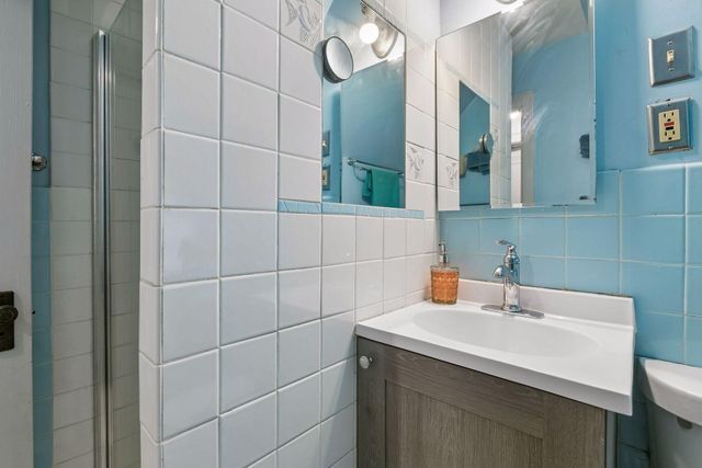 1908 E River Terrace, Minneapolis, MN 55414