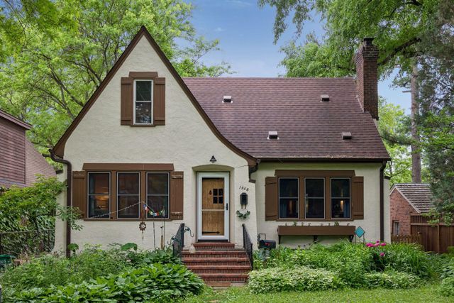 1908 E River Terrace, Minneapolis, MN 55414