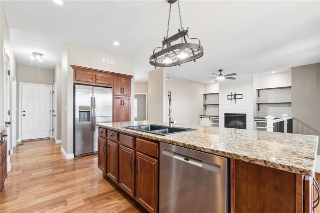 5012 Hay Field Court SW, Cedar Rapids, IA 52404