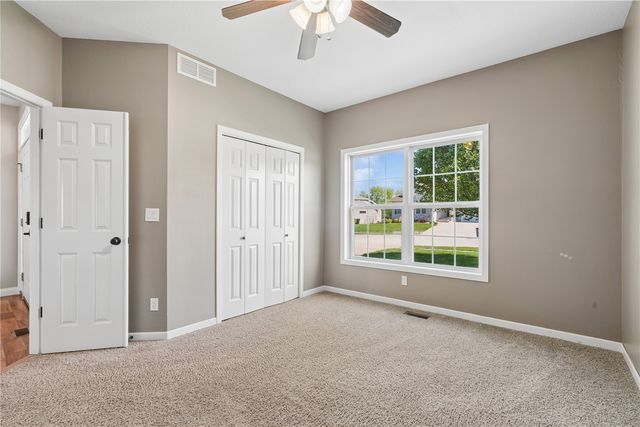5012 Hay Field Court SW, Cedar Rapids, IA 52404