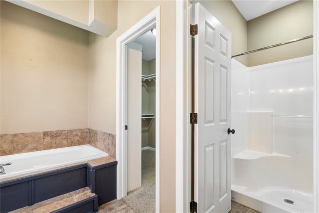 5012 Hay Field Court SW, Cedar Rapids, IA 52404