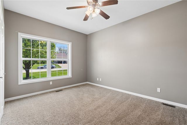 5012 Hay Field Court SW, Cedar Rapids, IA 52404