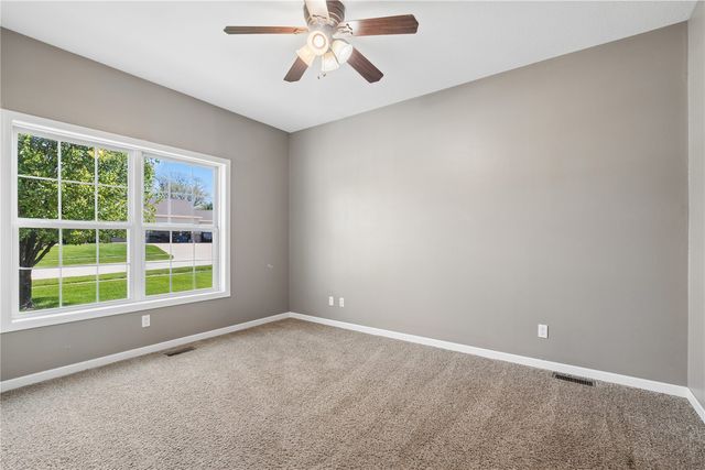 5012 Hay Field Court SW, Cedar Rapids, IA 52404