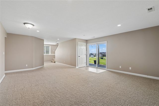 5012 Hay Field Court SW, Cedar Rapids, IA 52404