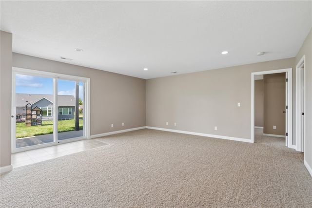 5012 Hay Field Court SW, Cedar Rapids, IA 52404