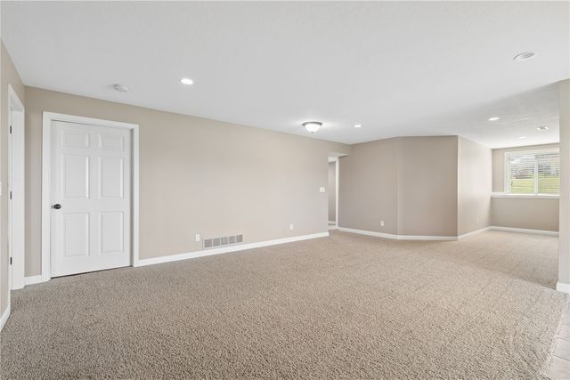 5012 Hay Field Court SW, Cedar Rapids, IA 52404