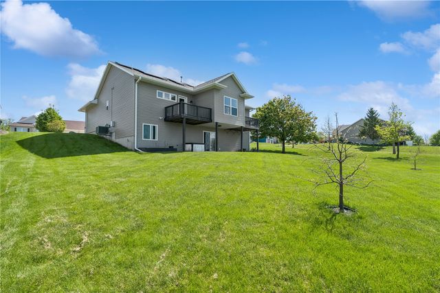 5012 Hay Field Court SW, Cedar Rapids, IA 52404