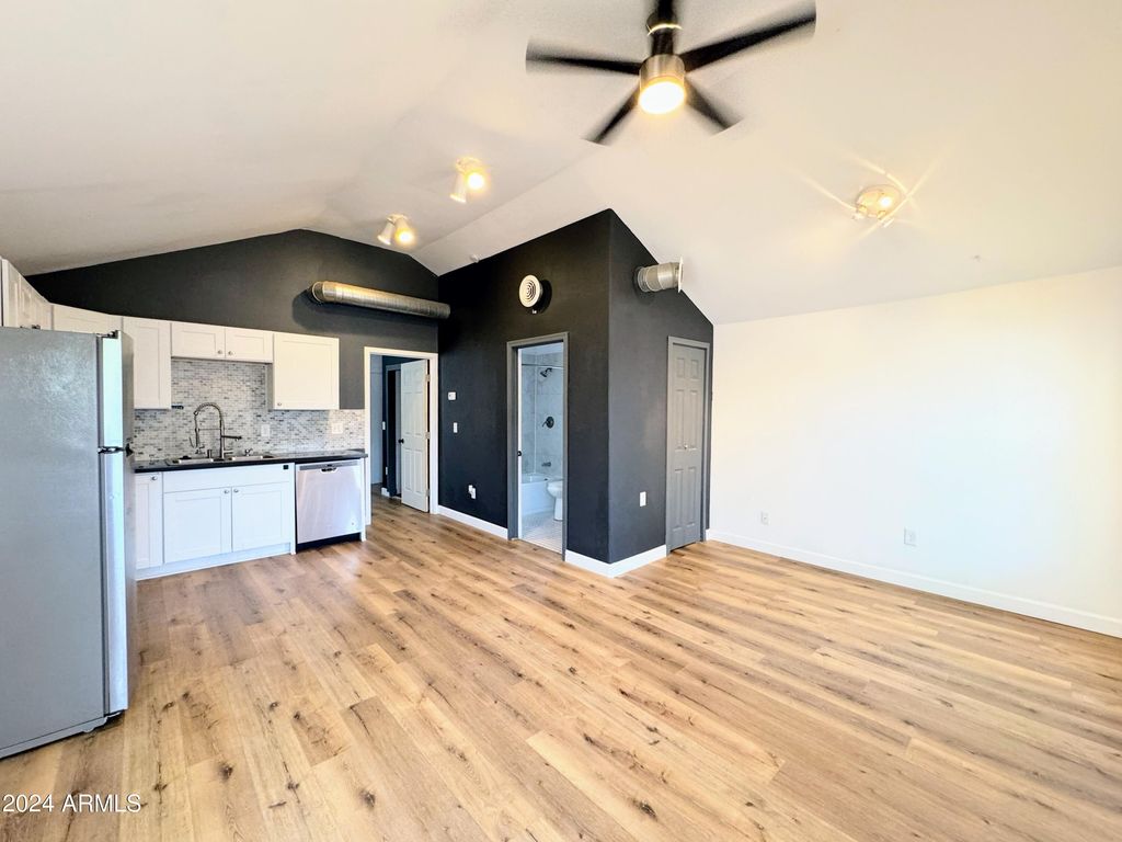 property-img