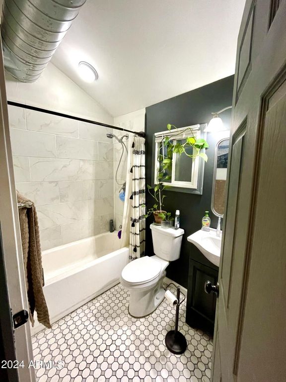 property-img