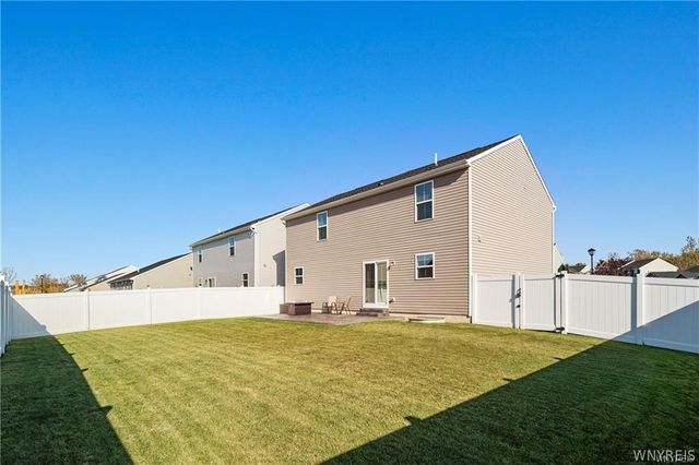 2 Stelle Street, Hamburg, NY 14075