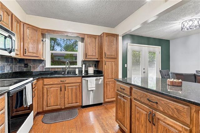 1112 Randall Road, Lawrence, KS 66049
