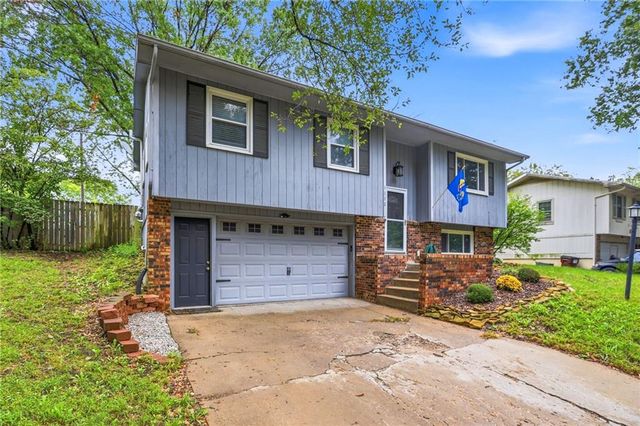 1112 Randall Road, Lawrence, KS 66049