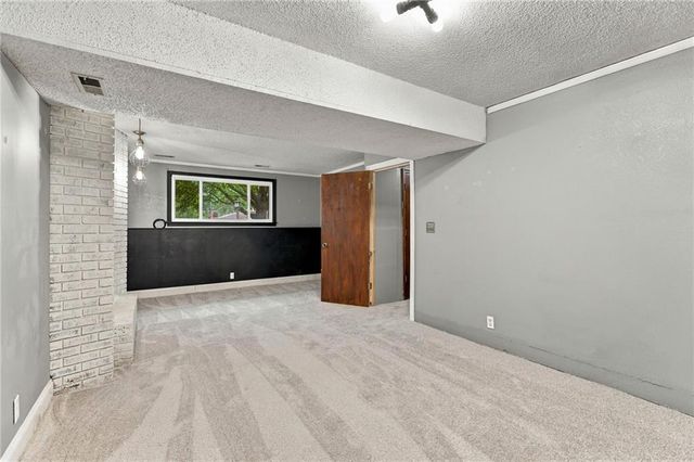 1112 Randall Road, Lawrence, KS 66049