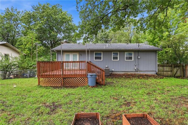 1112 Randall Road, Lawrence, KS 66049