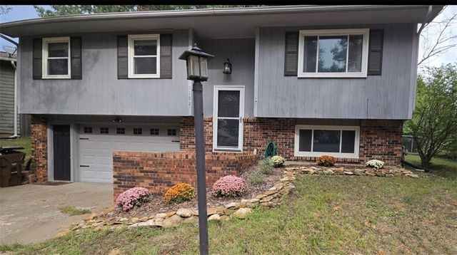 1112 Randall Road, Lawrence, KS 66049