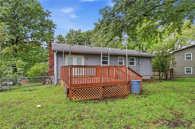 1112 Randall Road, Lawrence, KS 66049