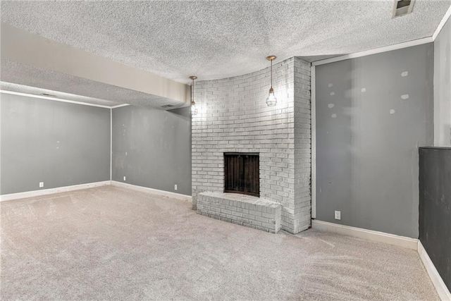 1112 Randall Road, Lawrence, KS 66049