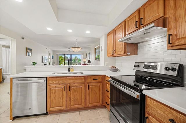 3627 BAL HARBOR BOULEVARD 111, Punta Gorda, FL 33950