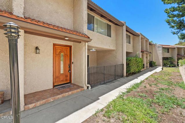 9503 Via Venezia, Burbank, CA 91504