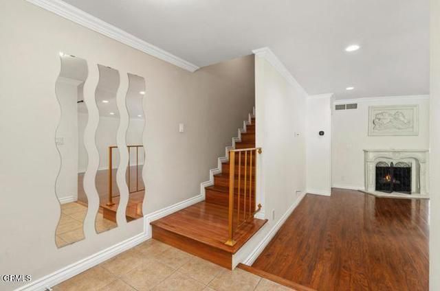 9503 Via Venezia, Burbank, CA 91504