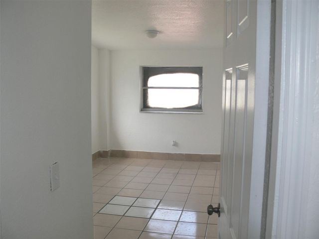 870 NW 84th Street, Miami, FL 33150