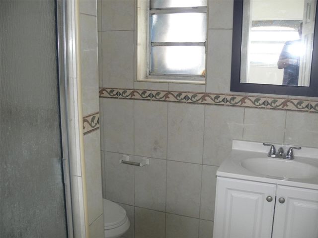 870 NW 84th Street, Miami, FL 33150