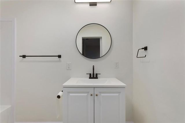 1219 NE 88th Street, Kansas City, MO 64155