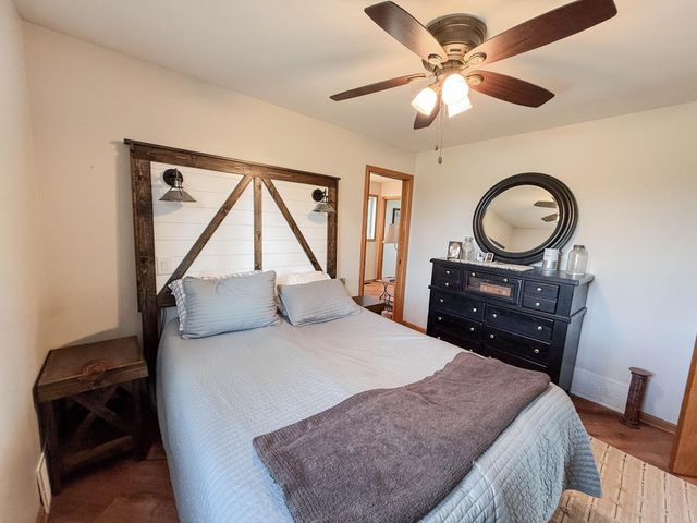 18522 15th Street SW, Blomkest, MN 56216