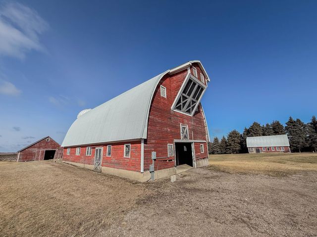 18522 15th Street SW, Blomkest, MN 56216