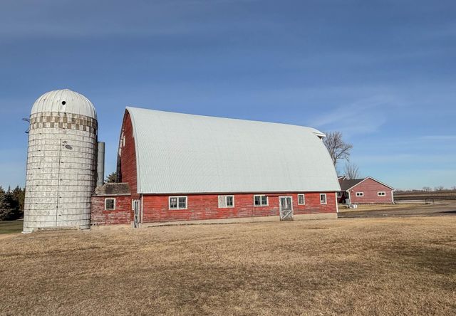 18522 15th Street SW, Blomkest, MN 56216