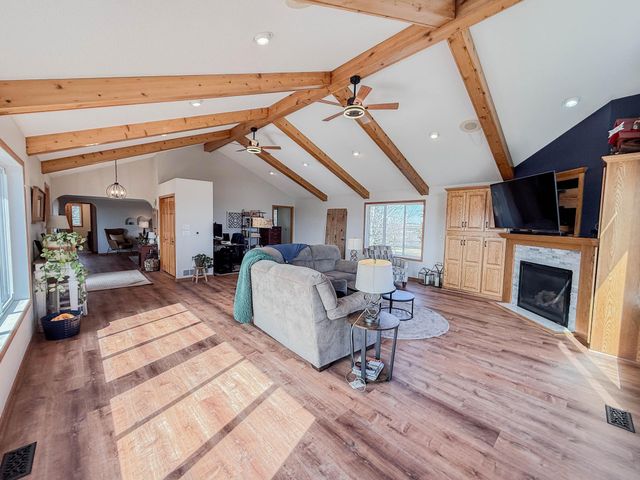 18522 15th Street SW, Blomkest, MN 56216