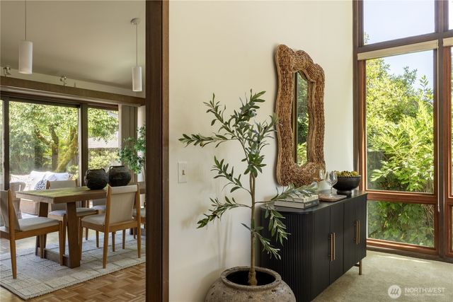 3853 81st Avenue SE, Mercer Island, WA 98040