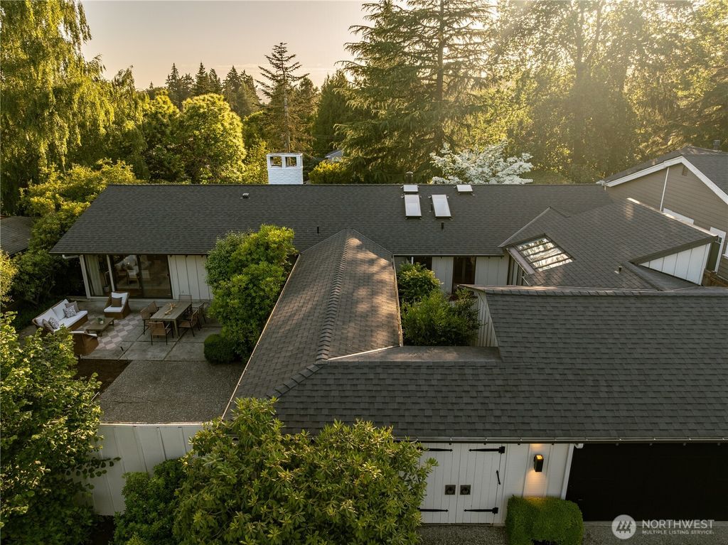 3853 81st Avenue SE, Mercer Island, WA 98040