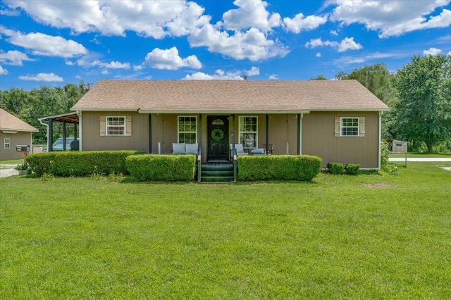 615 E 57th St S, Wichita, KS 67216